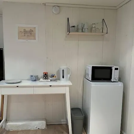 Hybel Med Bad منزل للإقامة *