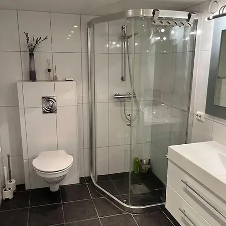 Hybel Med Bad Homestay